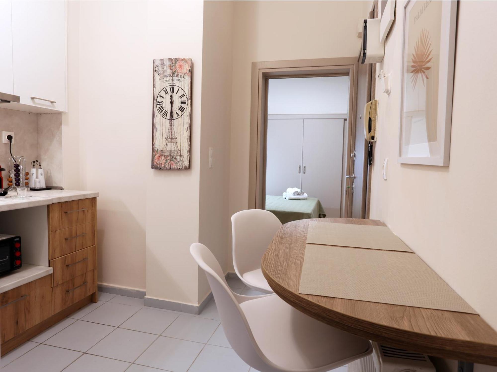 Nostos Luxury Apartment-Perfect Hospitality Tesalonika Bagian luar foto