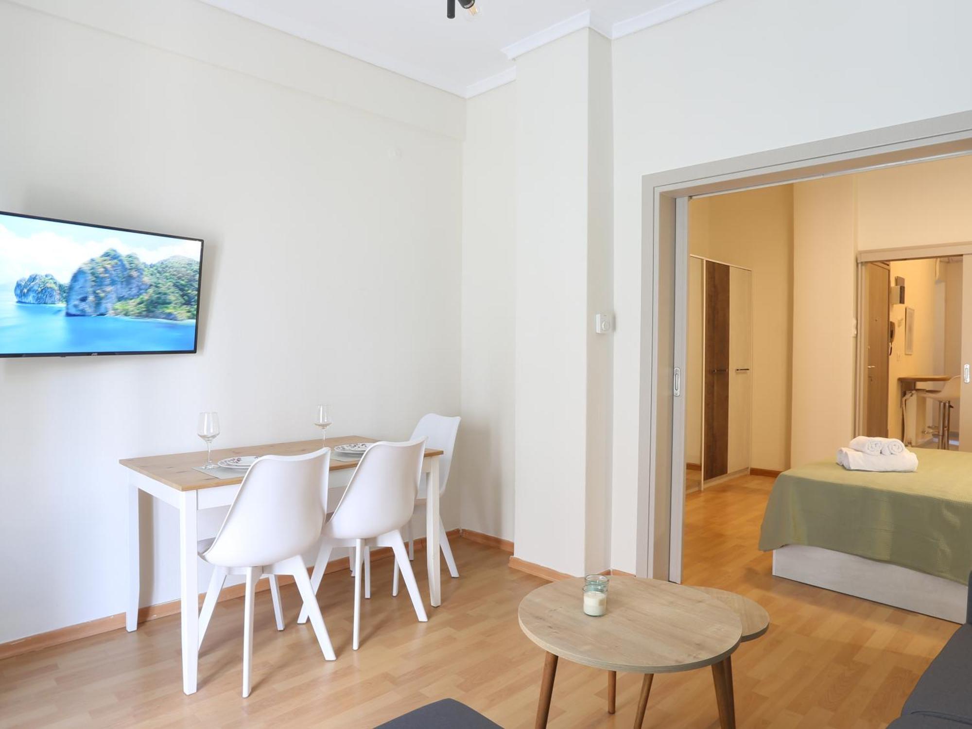 Nostos Luxury Apartment-Perfect Hospitality Tesalonika Bagian luar foto